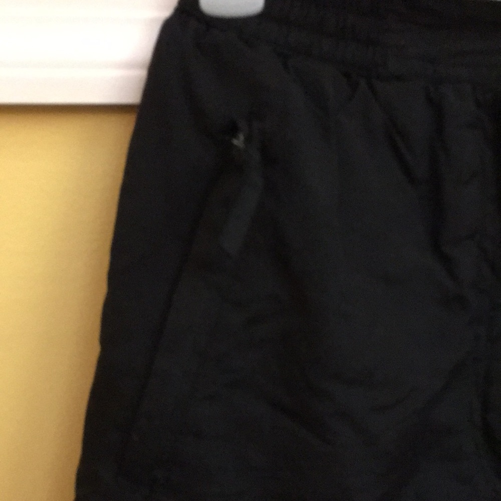 Snow pants. - Picture 2 of 7